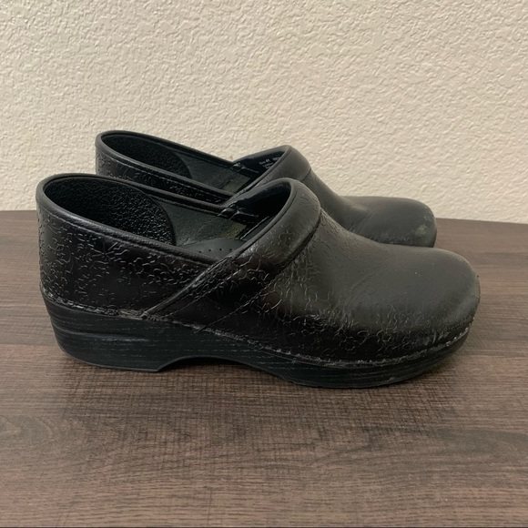 Dansko black leather embossed clogs size 41 - Picture 2 of 10